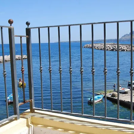 Al Mare Cusumano Apartment *